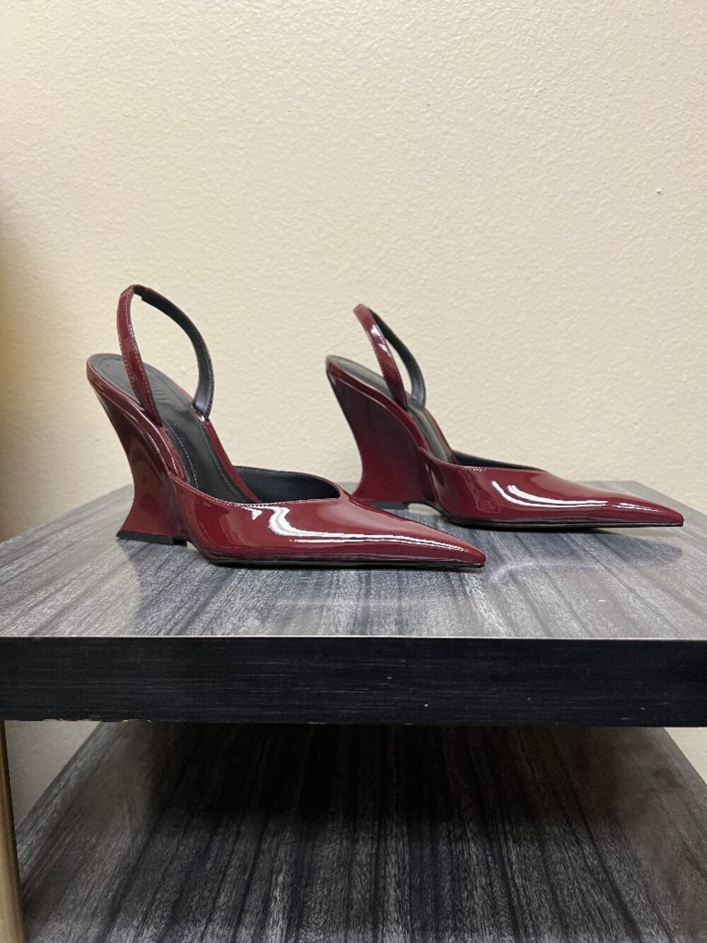 EUC Shutz Sienna Wedge Pointy Toe Heel Burgundy Size 6.5 $158